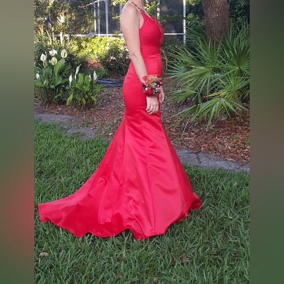 Prom/Pageant Dress - Picture 5 of 9